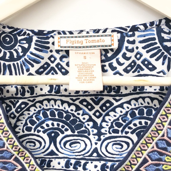 Flying Tomato Sleeveless Flowy Blouse, Size Small - Picture 4 of 4